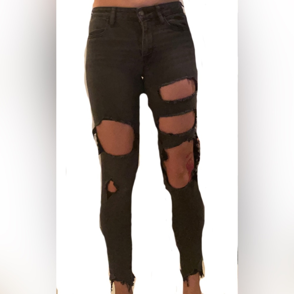 American eagle ripped skinny jeans